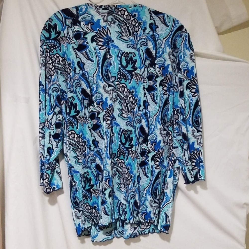 Plus Size Ladies Blouse - Picture 2 of 4